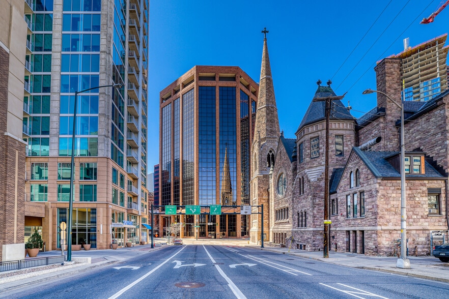 1801 Broadway, Denver, CO à louer - Photo du bâtiment - Image 2 de 15