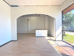 3711 Raoul Wallenberg Ln, Missouri City, TX for lease Interior Photo- Image 2 of 9