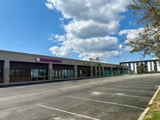 Plus de détails pour 7102-7134 Woodland Dr, Indianapolis, IN - Commerce de détail à louer