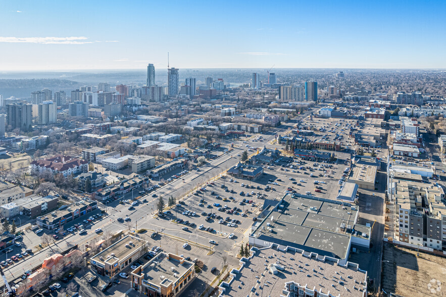 11215 104 St NW, Edmonton, AB for lease - Aerial - Image 3 of 5