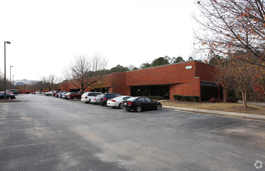 2165 W Park Ct, Stone Mountain, GA for lease - Primary Photo - Image 1 of 4