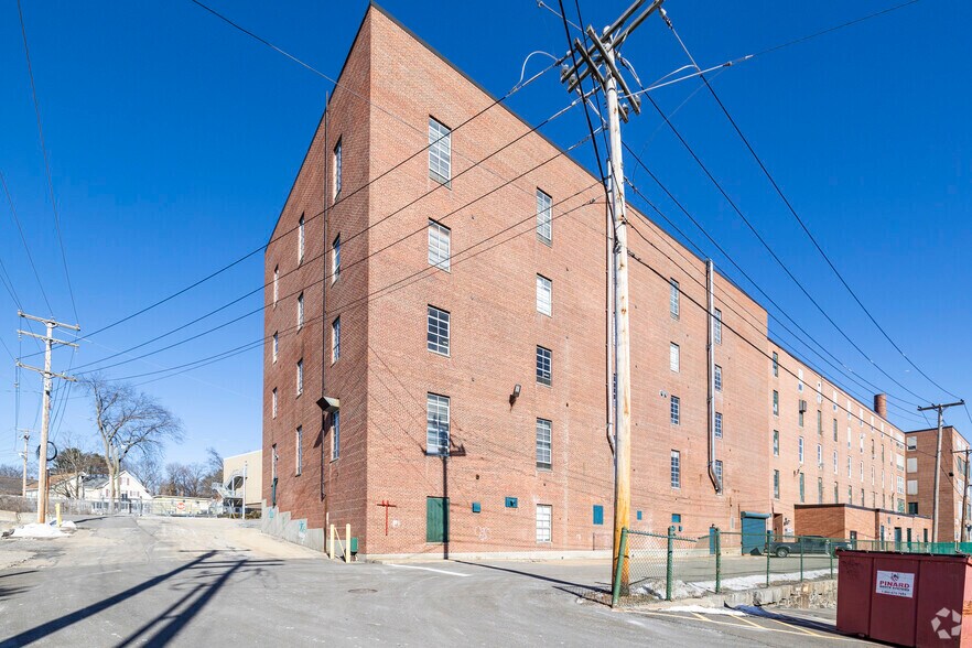 25-29 Front St, Nashua, NH à louer - Photo du bâtiment - Image 2 de 7