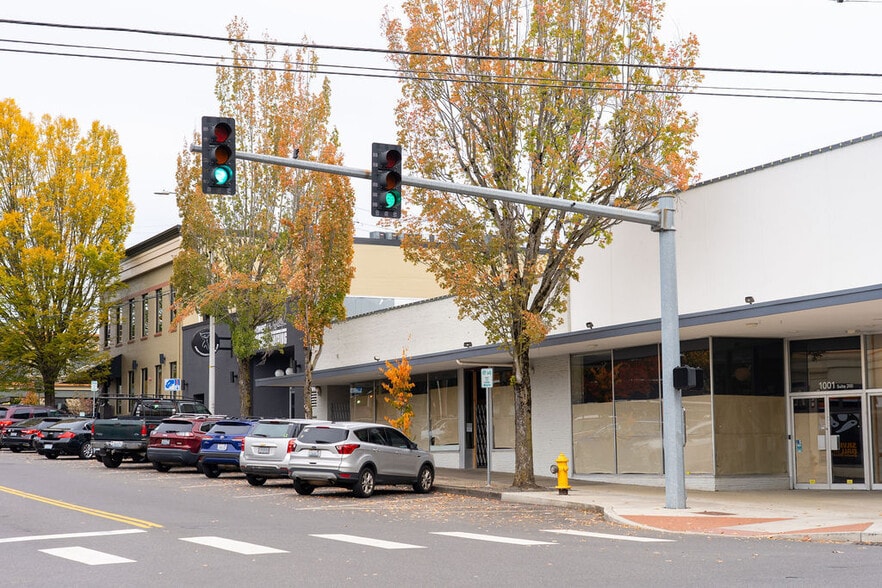 1001-1005 Broadway St, Vancouver, WA for lease - Building Photo - Image 1 of 8