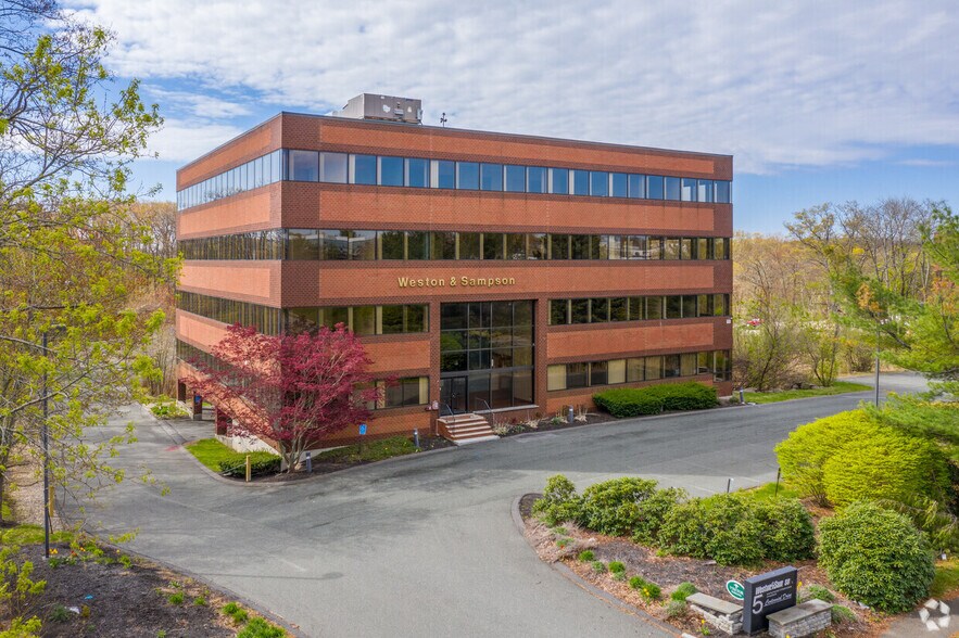 5 Centennial Dr, Peabody, MA à louer - Photo du bâtiment - Image 2 de 7