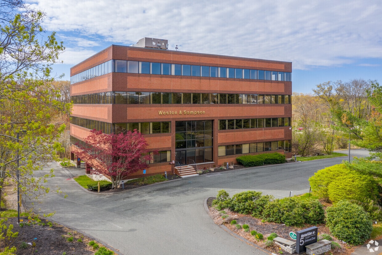5 Centennial Dr, Peabody, MA for lease Primary Photo- Image 1 of 10