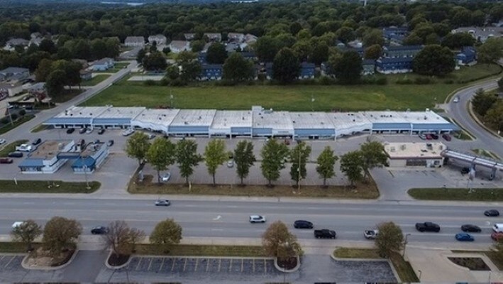 1501-1715 SW 7 Hwy, Blue Springs, MO à louer - Photo du bâtiment - Image 3 de 16