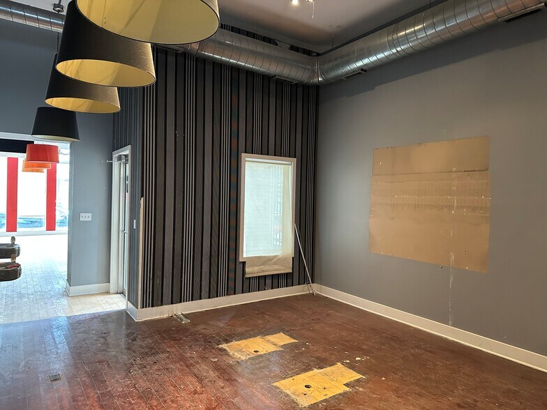 870 N Orleans St, Chicago, IL à louer - Photo du bâtiment - Image 3 de 8