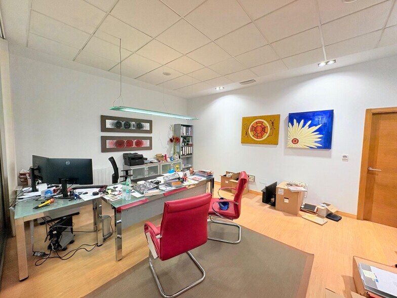 Avenida los Andes, 21, Ponferrada, León à vendre - Photo du bâtiment - Image 3 de 11