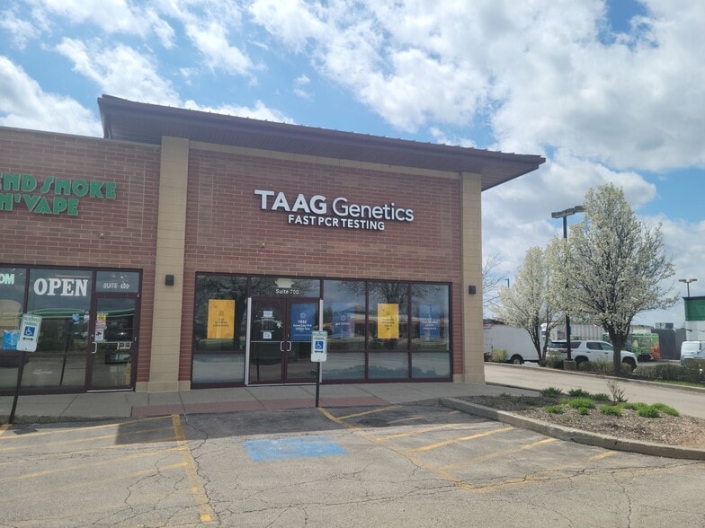 200 W North Ave, West Chicago, IL for lease - Building Photo - Image 2 of 21