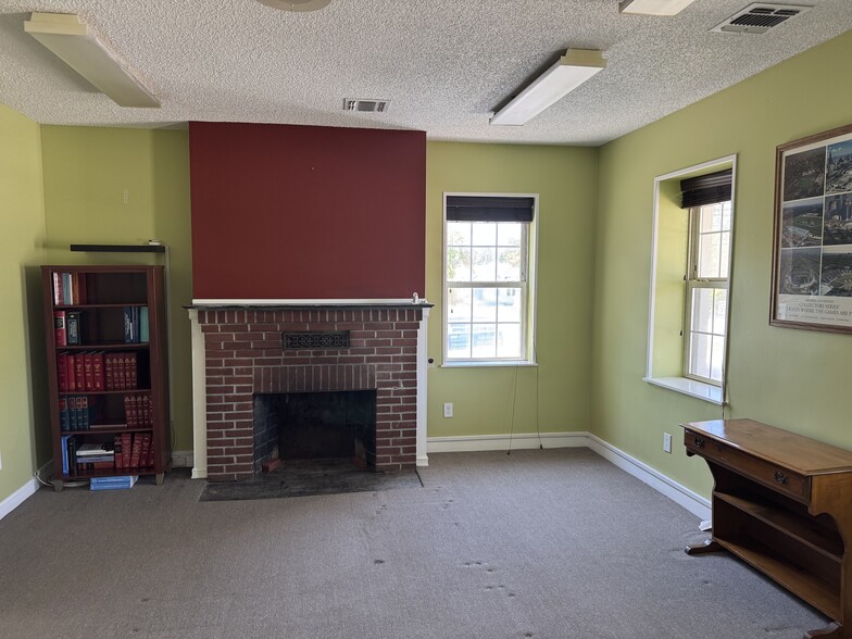 353 Main St, Spotswood, NJ for sale - Building Photo - Image 3 of 9