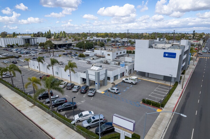 2921 Palo Verde Ave, Long Beach, CA à louer - Photo du bâtiment - Image 2 de 7