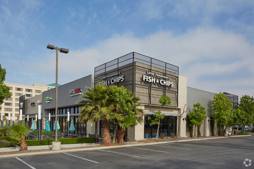 5895 Katella Ave, Cypress, CA à louer - Photo principale - Image 1 de 10