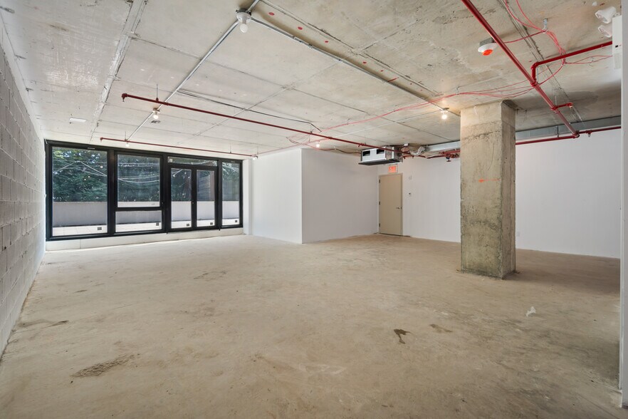 825 39th St, Brooklyn, NY à vendre - Photo du bâtiment - Image 3 de 20