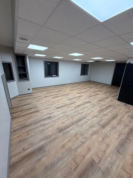 15981 Jordan Ave SE, Prior Lake, MN for lease - Building Photo - Image 2 of 4