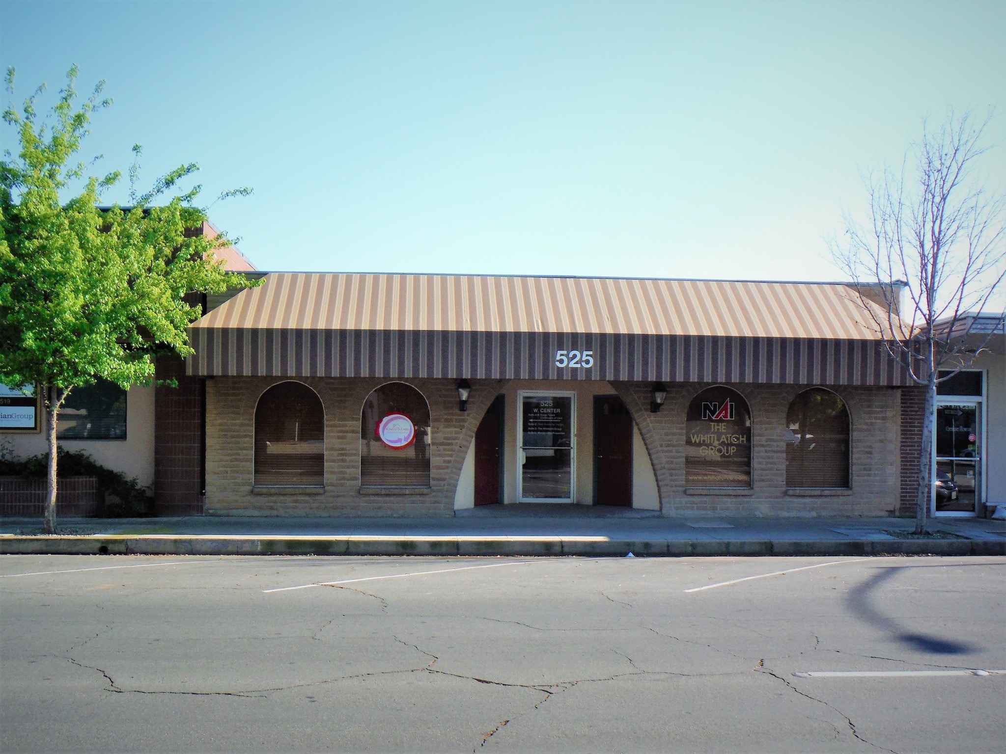 525 W Center Ave, Visalia, CA for lease Primary Photo- Image 1 of 3