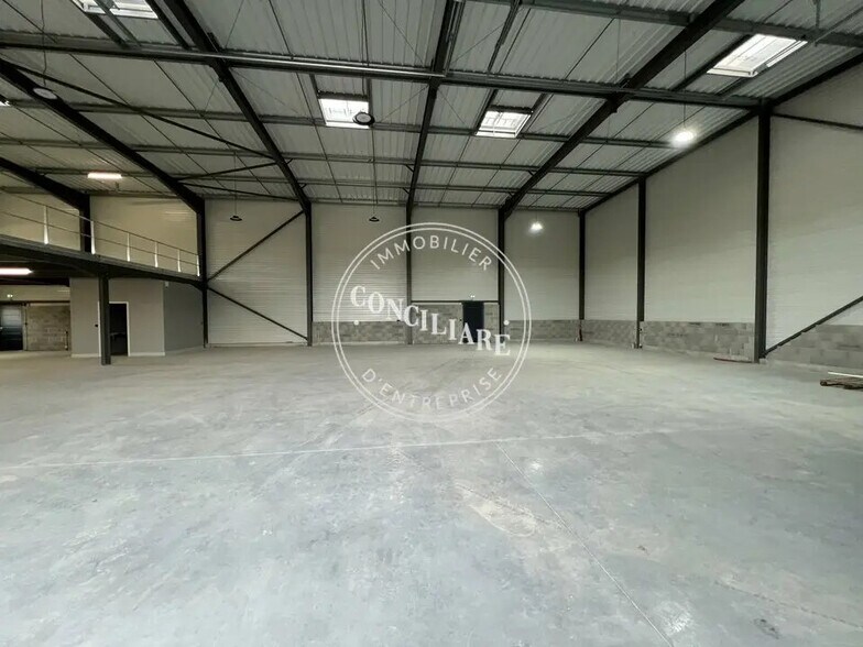 8 Rue Ecopole, Villeneuve-Tolosane à louer - Photo du bâtiment - Image 3 de 11