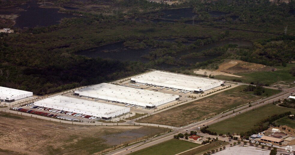 2515 N Belt Line Rd, Grand Prairie, TX à louer - Photo du bâtiment - Image 2 de 9