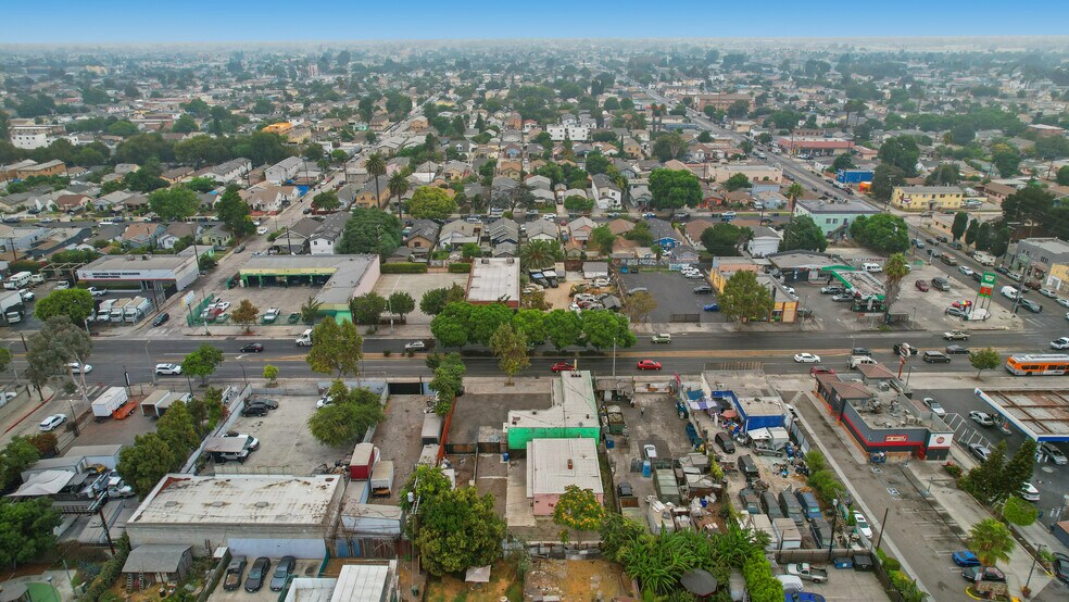 222 E Manchester Ave, Los Angeles, CA à vendre - Photo du bâtiment - Image 2 de 9