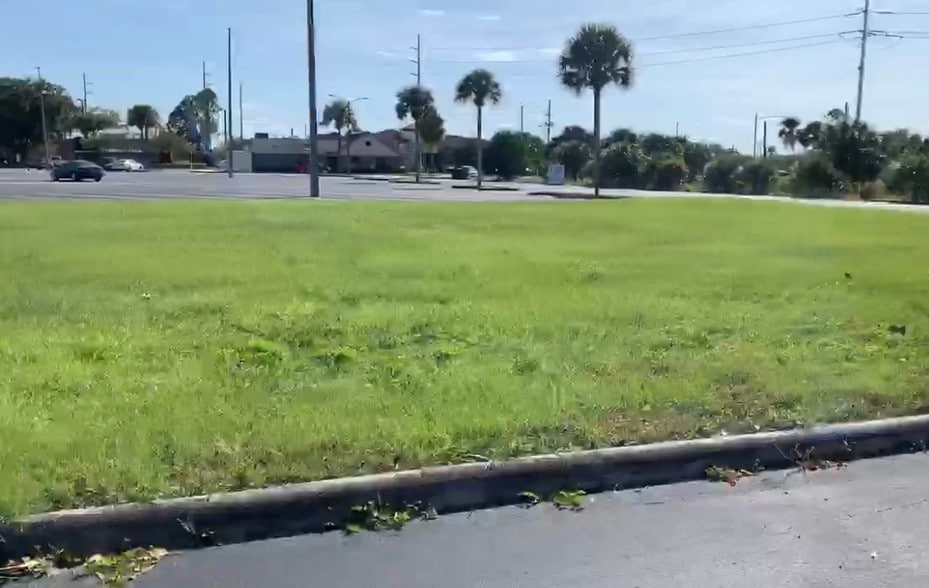 2421 Enterprise Rd, Orange City, FL for sale - Building Photo - Image 3 of 6