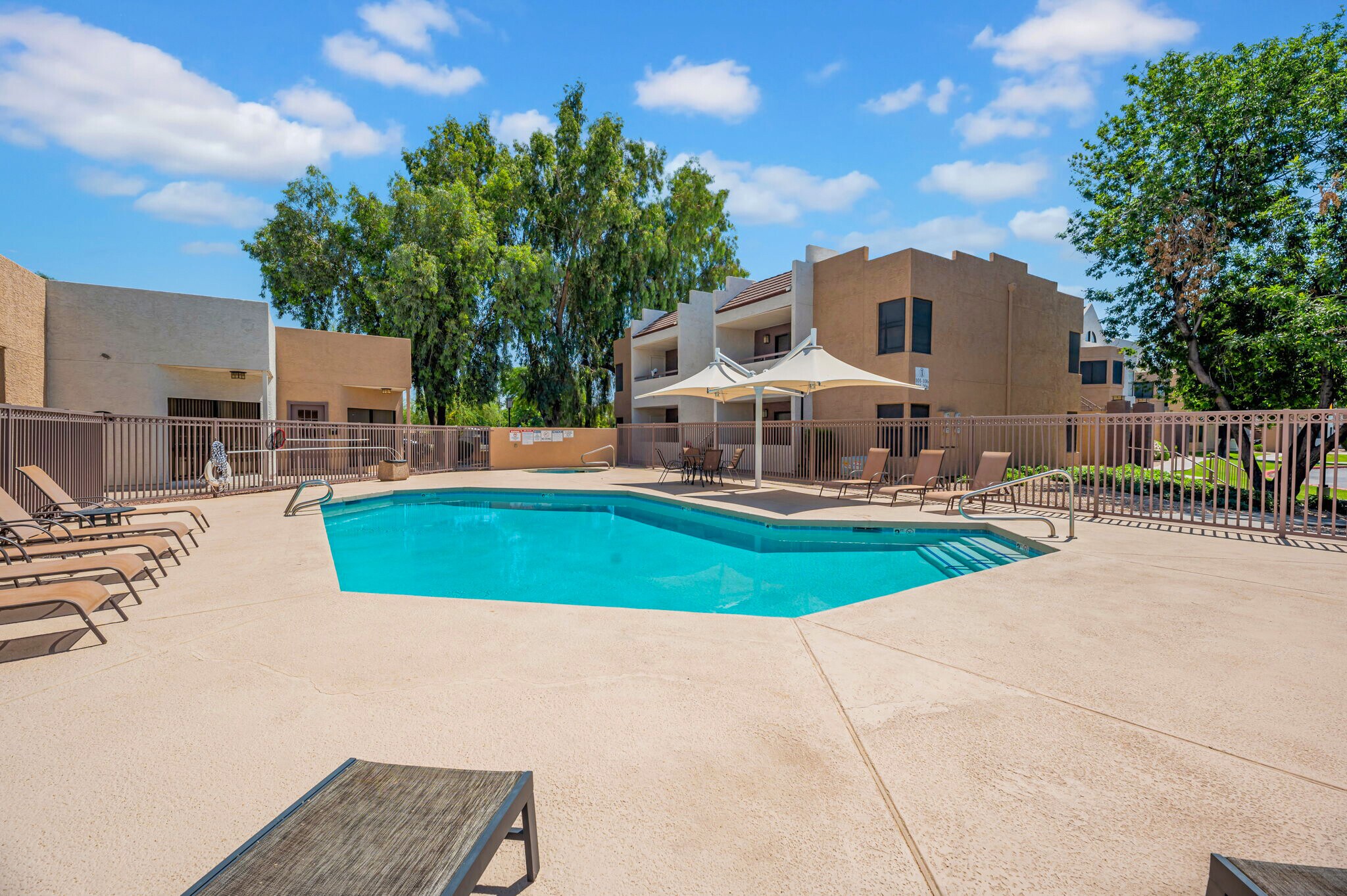 1249 E Spence Ave, Tempe, AZ à vendre Photo du bâtiment- Image 1 de 6