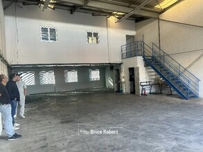 Flex in Brignais for lease Interior Photo- Image 2 of 5