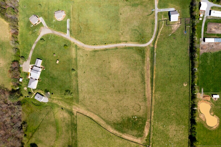 The Barn at Young Harris portefeuille de 5 propriétés à vendre sur LoopNet.ca - Photo du bâtiment - Image 3 de 117