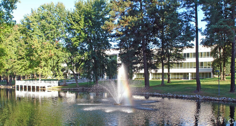 100 Hunter Pl, Youngsville, NC à vendre - Photo du bâtiment - Image 2 de 7