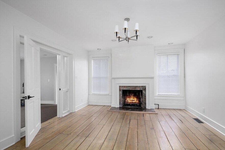 640-642 W Main St, Lexington, KY à louer - Photo du bâtiment - Image 3 de 44