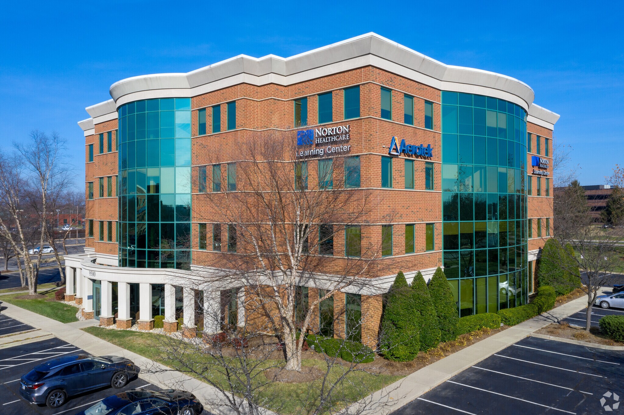 9500 Ormsby Station Rd, Louisville, KY à louer Photo du bâtiment- Image 1 de 7