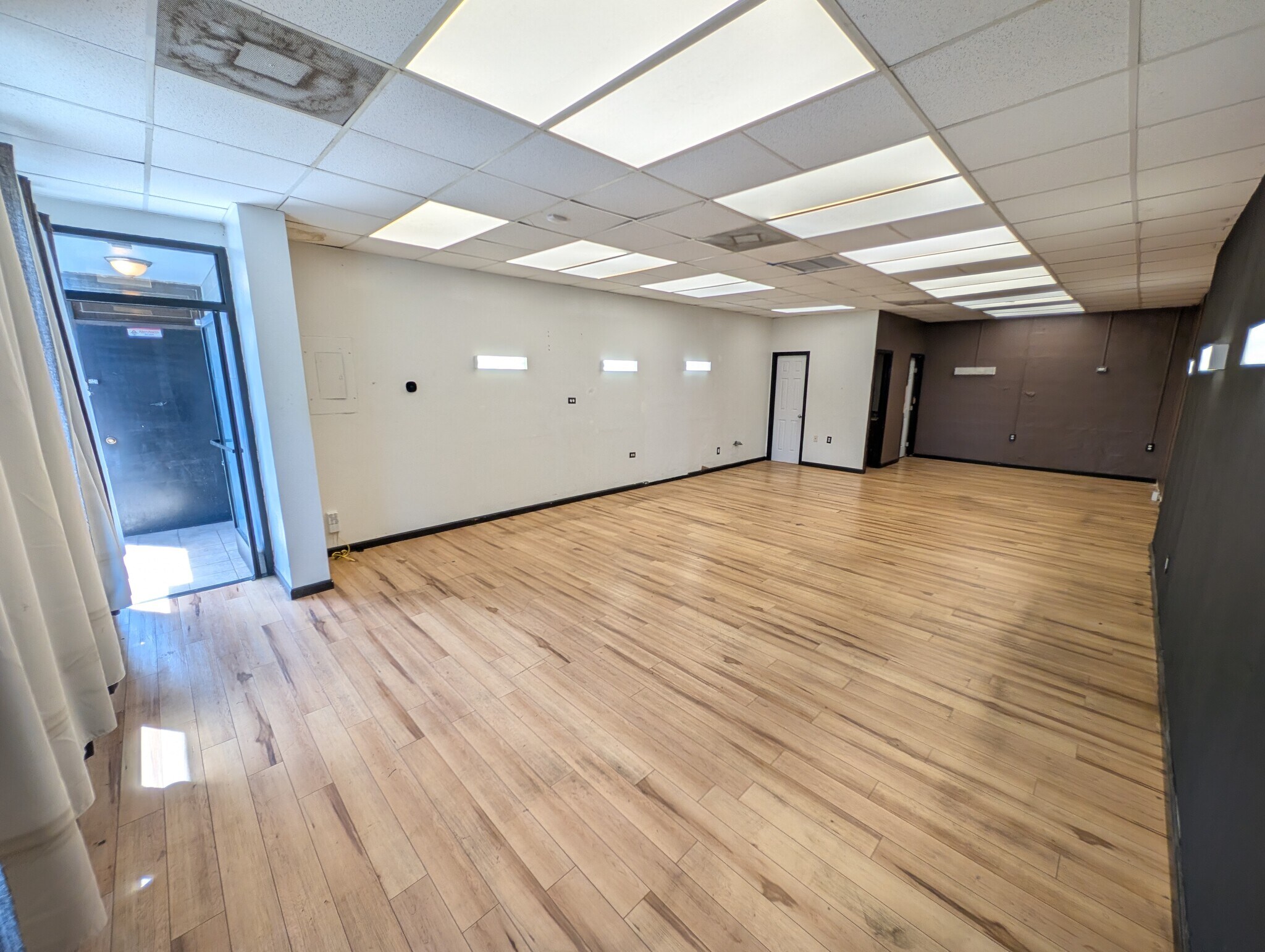 593 Kamehameha Hwy, Pearl City, HI for lease Interior Photo- Image 1 of 9
