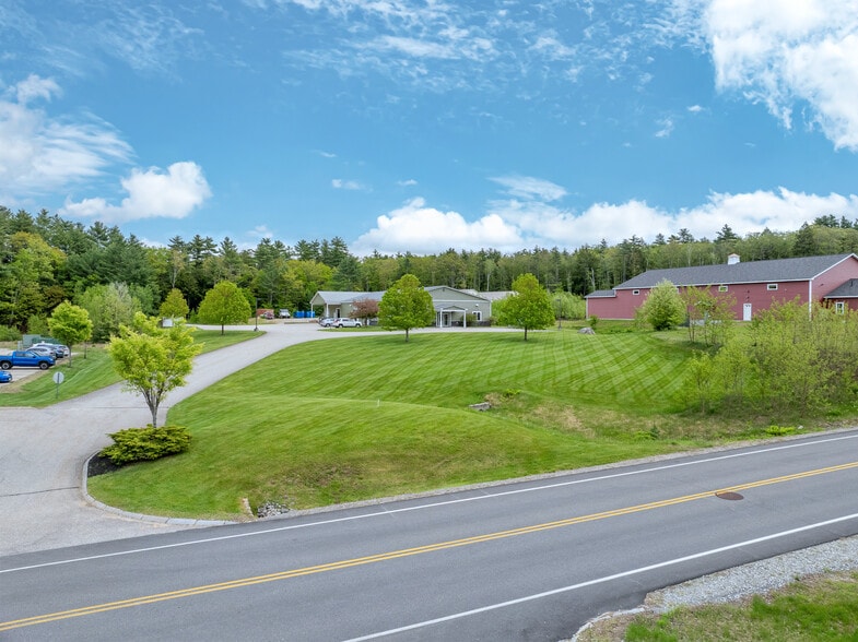 359 Hounsell Ave, Gilford, NH for lease - Building Photo - Image 2 of 35