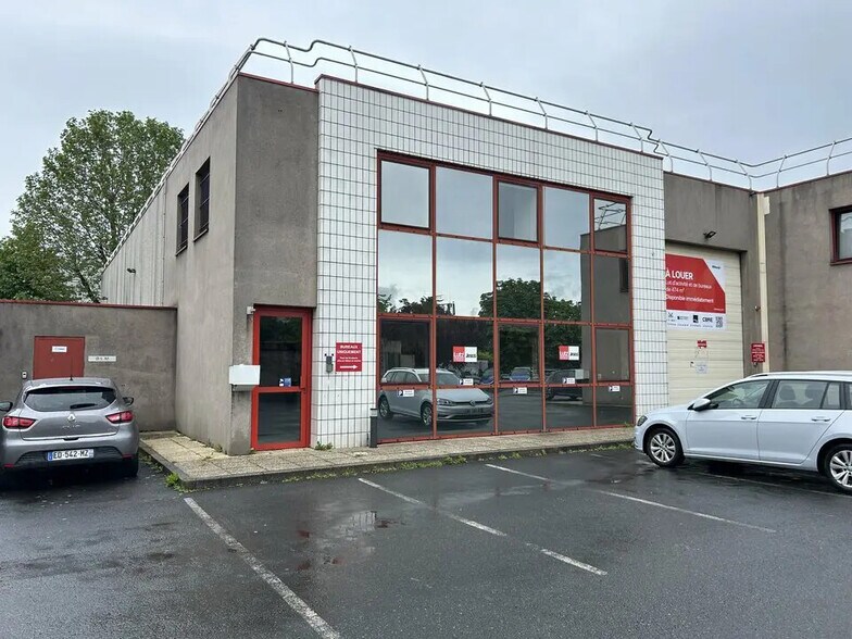 Flex in Herblay-sur-Seine for lease - Building Photo - Image 1 of 10