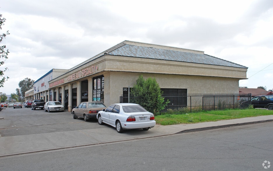 20 Wilkerson Ave, Perris, CA à vendre - Photo du bâtiment - Image 3 de 7