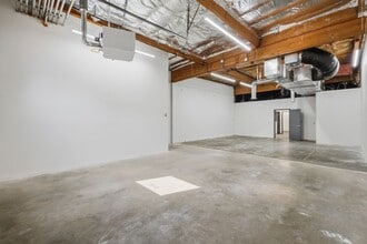 4002-4014 148th Ave NE, Redmond, WA for lease Interior Photo- Image 2 of 6