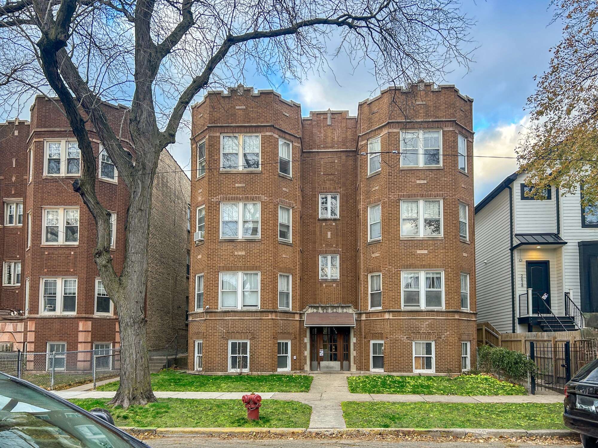 2632 W Winnemac Ave, Chicago, IL for sale Primary Photo- Image 1 of 1