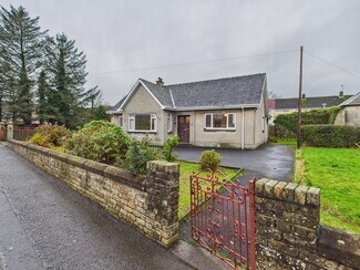 Plus de détails pour 2-6 Crosshouse Rd, Kilmaurs - Spécialité à vendre