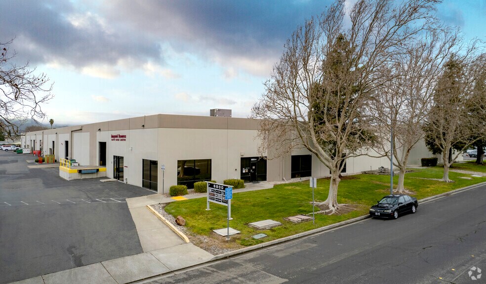 6800 Sierra Ct, Dublin, CA à louer - Photo du bâtiment - Image 1 de 7