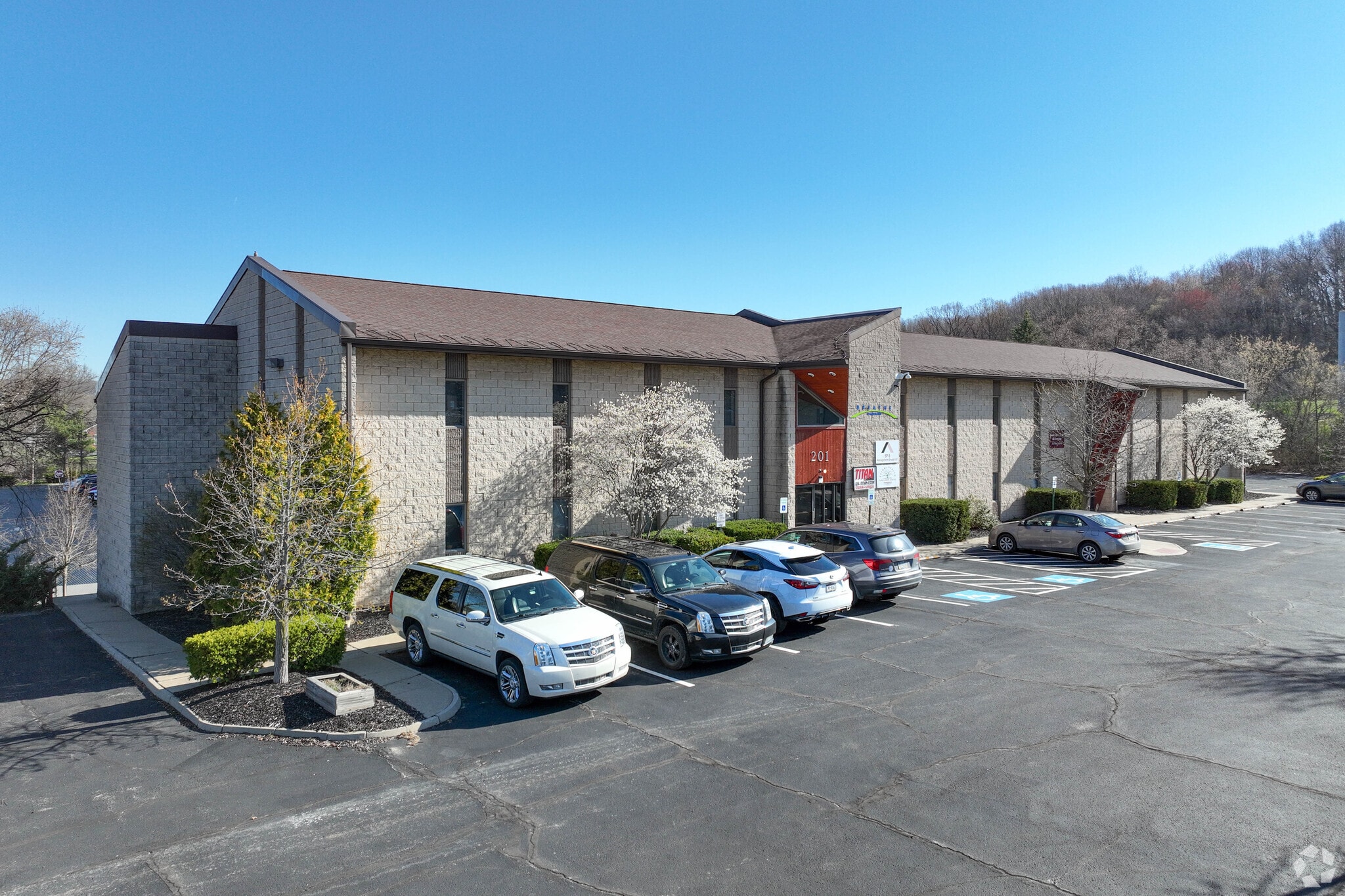 201 Smith Dr, Cranberry Township, PA for sale Building Photo- Image 1 of 1
