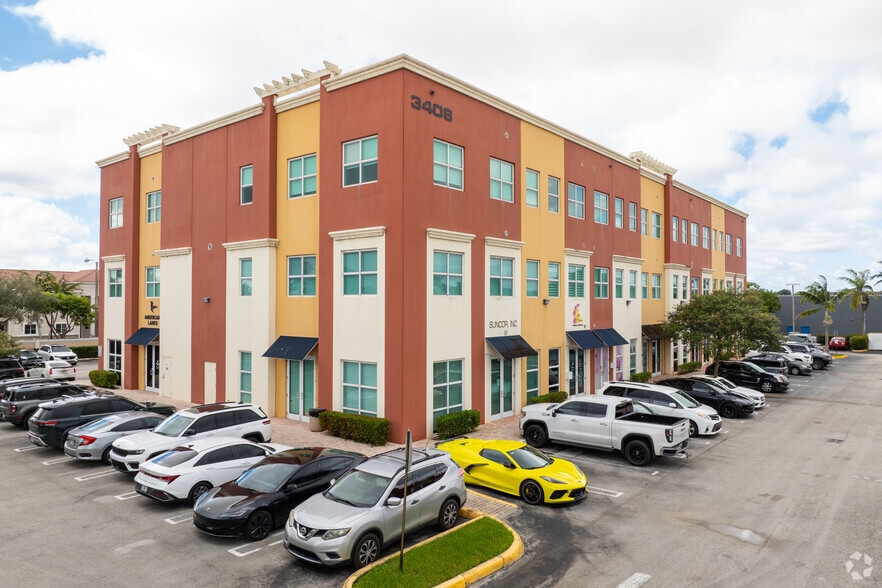 3408 W 84th St, Hialeah, FL for lease - Building Photo - Image 1 of 15