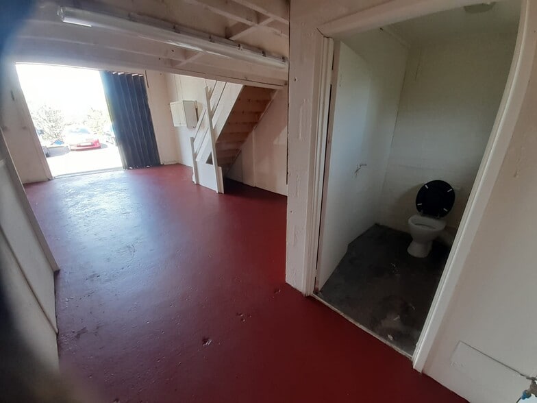 Stable Hobba Industrial Estate Est, Penzance for lease - Building Photo - Image 3 of 12