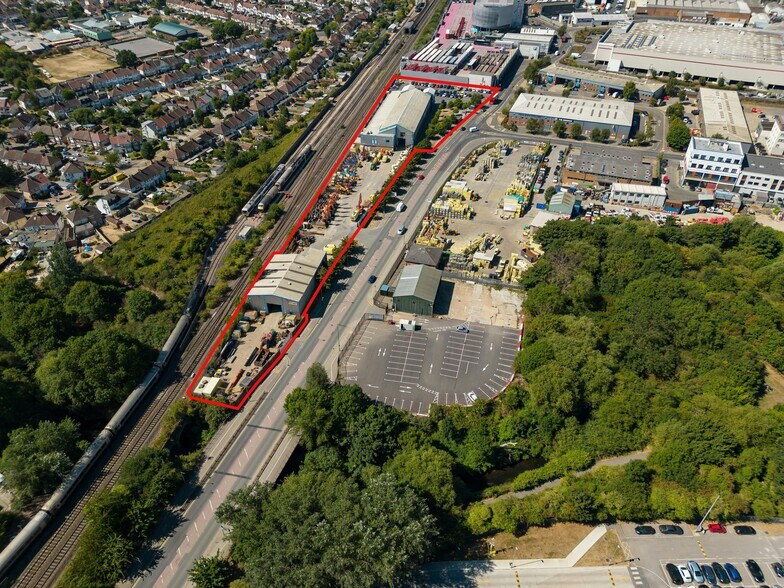 South Way, Wembley à louer - Photo du bâtiment - Image 1 de 8