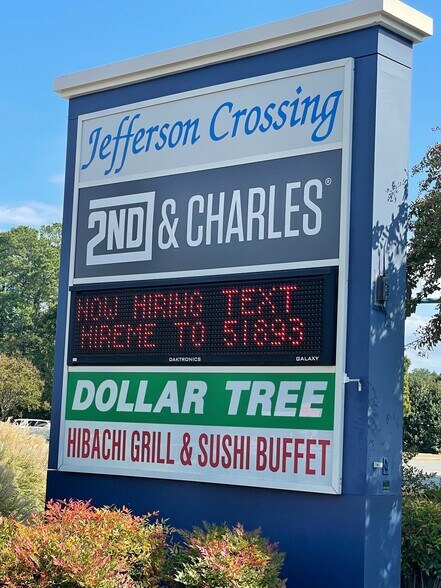 12705-12799 Jefferson Ave, Newport News, VA à louer - Photo du bâtiment - Image 3 de 8