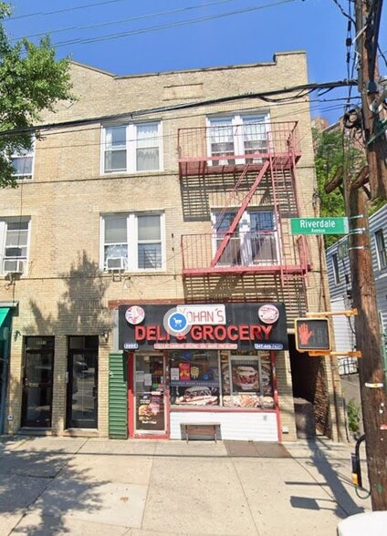 5995 Riverdale Ave, Bronx, NY à louer - Photo du bâtiment - Image 2 de 8