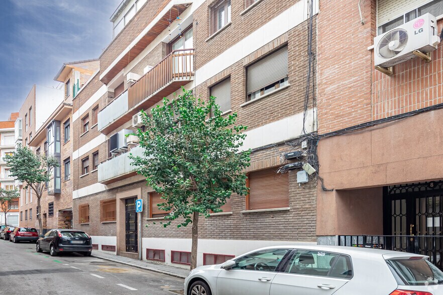Immeuble residentiel dans Madrid, Madrid à vendre - Photo du bâtiment - Image 1 de 1
