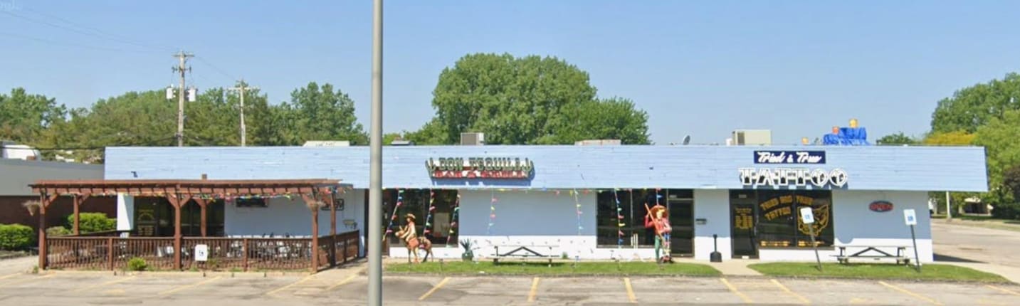 108-120 Antioch Dr, Elyria, OH for lease Building Photo- Image 1 of 4