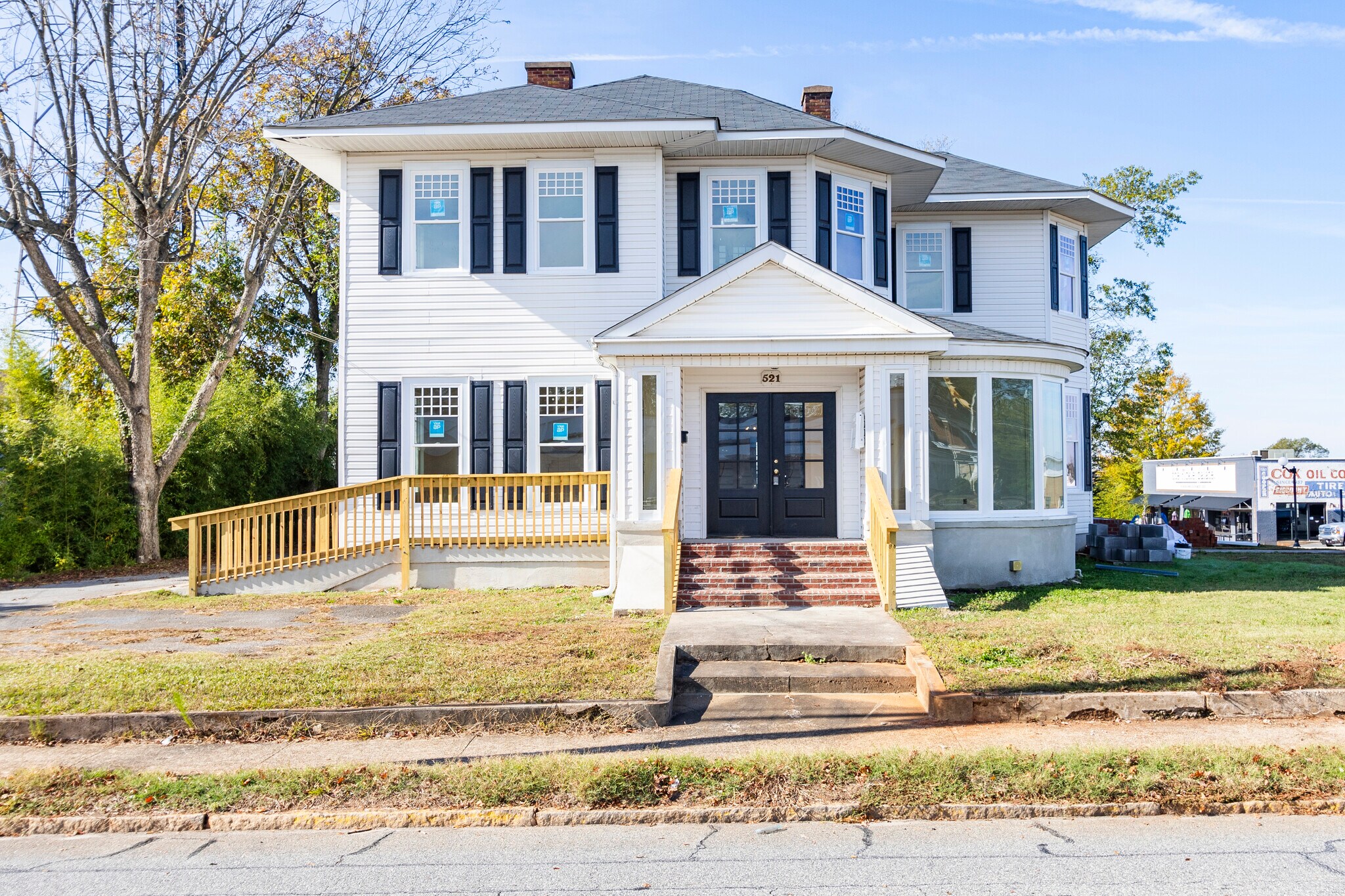 521 N McDuffie St, Anderson, SC for lease Primary Photo- Image 1 of 21