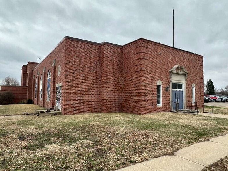 409 E Adams St, Oneill, NE for sale - Building Photo - Image 1 of 19