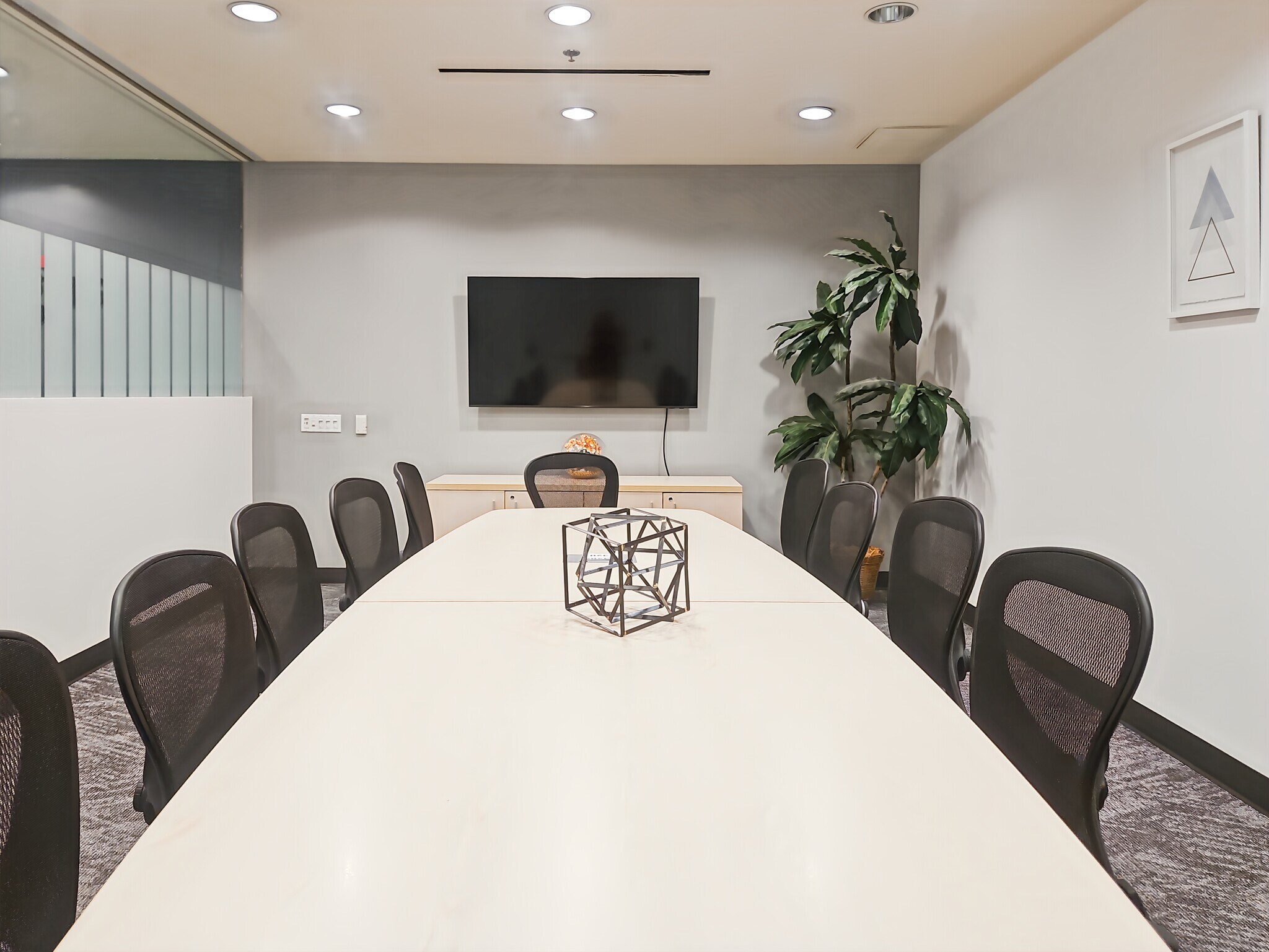 3200 E Guasti Rd, Ontario, CA for lease Interior Photo- Image 1 of 21