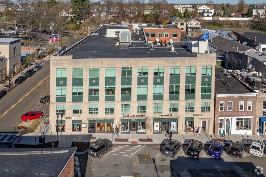 363-369 Greenwich Ave, Greenwich, CT à louer - Photo du bâtiment - Image 2 de 4