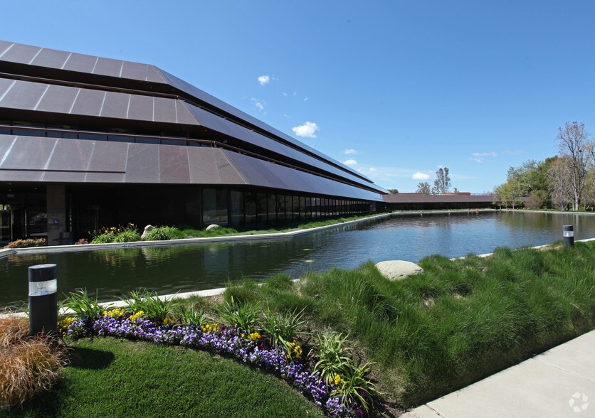 1 Baxter Way, Westlake Village, CA for lease - Primary Photo - Image 1 of 7